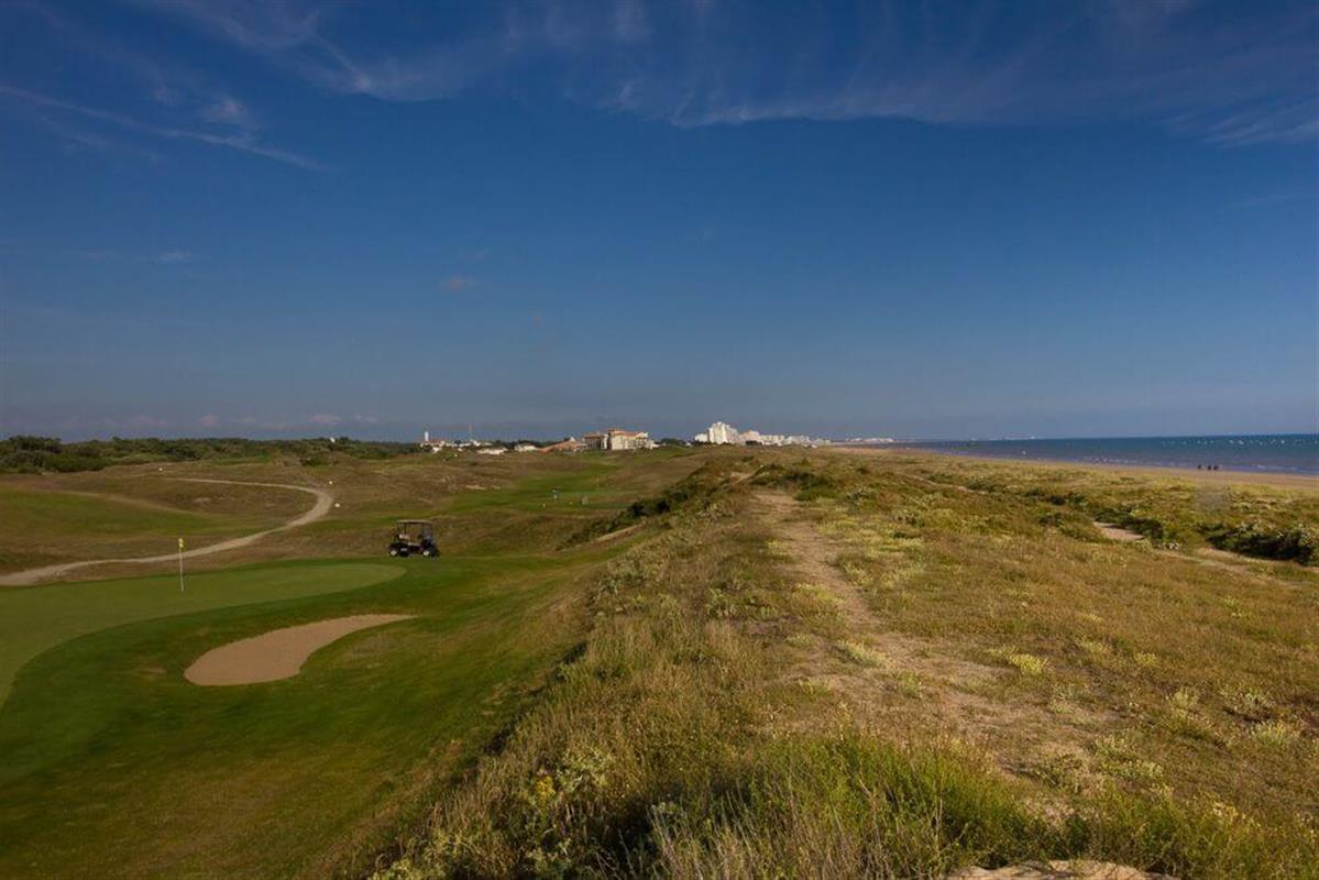 Le Golf de SaintJeandeMonts Camping 4 étoiles Vendée Tourisme en