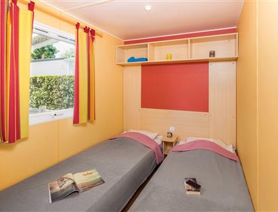 Mobil-home 6 personnes 3 chambres au camping 4 étoiles La Pomme de Pin à Saint Hilaire de Riez en Vendée