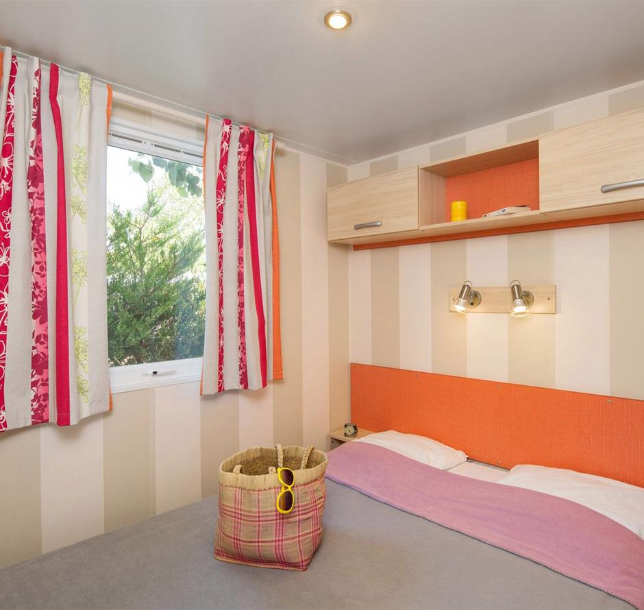 Location mobil-home 2 personnes au camping la pomme de pin à St Hilaire de riez en Vendée - Camping Saint Hilaire de Riez