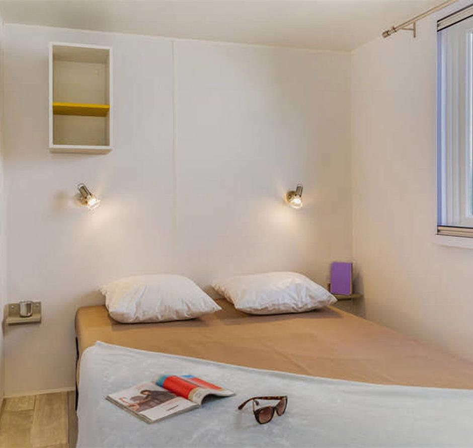 Mobil-home 5 personnes avec 2 chambres à La Pomme de Pin- vendée - accès plage - Camping Saint Hilaire de Riez