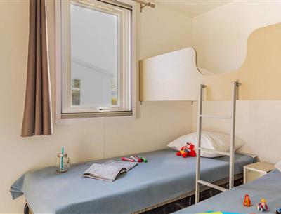 Mobil-home 5 personnes avec 2 chambres à La Pomme de Pin- vendée - accès plage