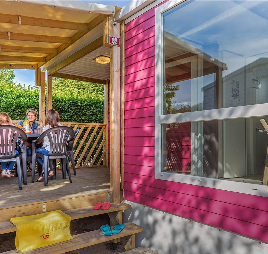 Mobil-home 5 personnes avec 2 chambres à La Pomme de Pin- vendée - accès plage - Camping Saint Hilaire de Riez
