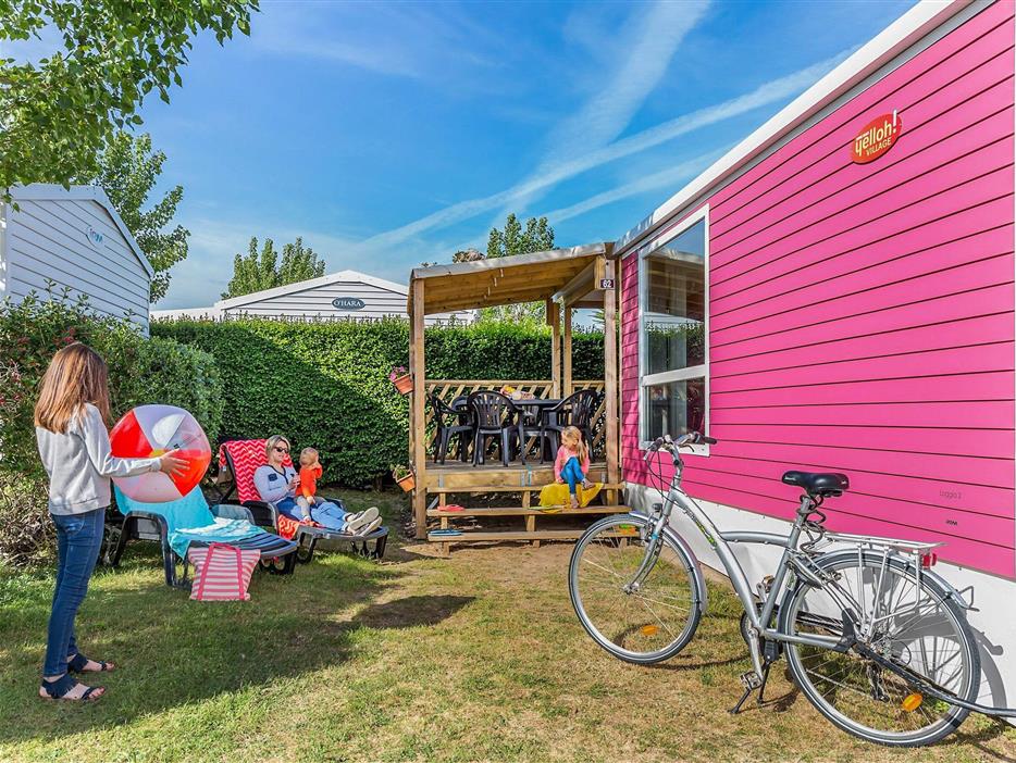 Mobil-home 5 personnes avec 2 chambres à La Pomme de Pin- vendée - accès plage - Camping Saint Hilaire de Riez