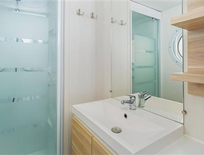 Mobil-home 6 personnes 3 chambres au camping 4 étoiles La Pomme de Pin à Saint Hilaire de Riez en Vendée