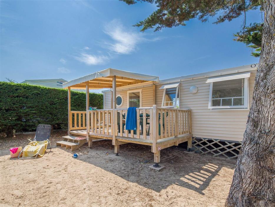 Mobil-home 6 personnes 3 chambres au camping 4 étoiles La Pomme de Pin à Saint Hilaire de Riez en Vendée - Camping Saint Hilaire de Riez