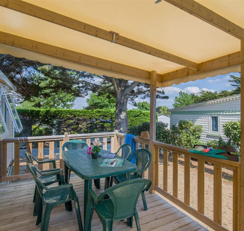 Mobil-home 6 personnes 3 chambres au camping 4 étoiles La Pomme de Pin à Saint Hilaire de Riez en Vendée - Camping Saint Hilaire de Riez