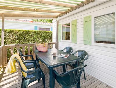 Mobil-home 6 personnes 3 chambres au camping 4 étoiles La Pomme de Pin à Saint Hilaire de Riez en Vendée