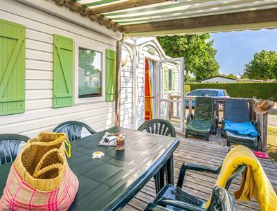 Mobil-home 6 personnes 3 chambres au camping 4 étoiles La Pomme de Pin à Saint Hilaire de Riez en Vendée