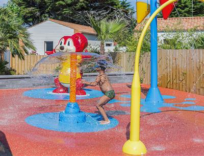 aquasplash, jeux d'eau pour les enfants à st hilaire de riez 