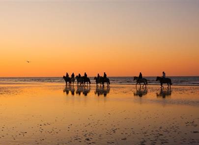 monter à cheval sur les plages de st hilaire de riez  - Camping Saint Hilaire de Riez