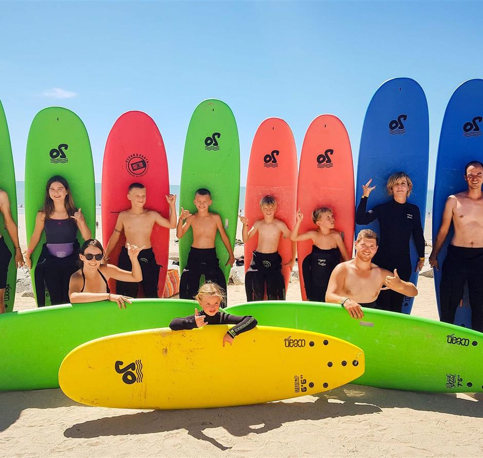 club ado en sortie surf à Saint Hilaire de Riez  - Camping Saint Hilaire de Riez