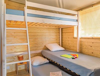 Tente meublée Carrelet 2 chambres avec sanitaire- camping bord de mer- vendée