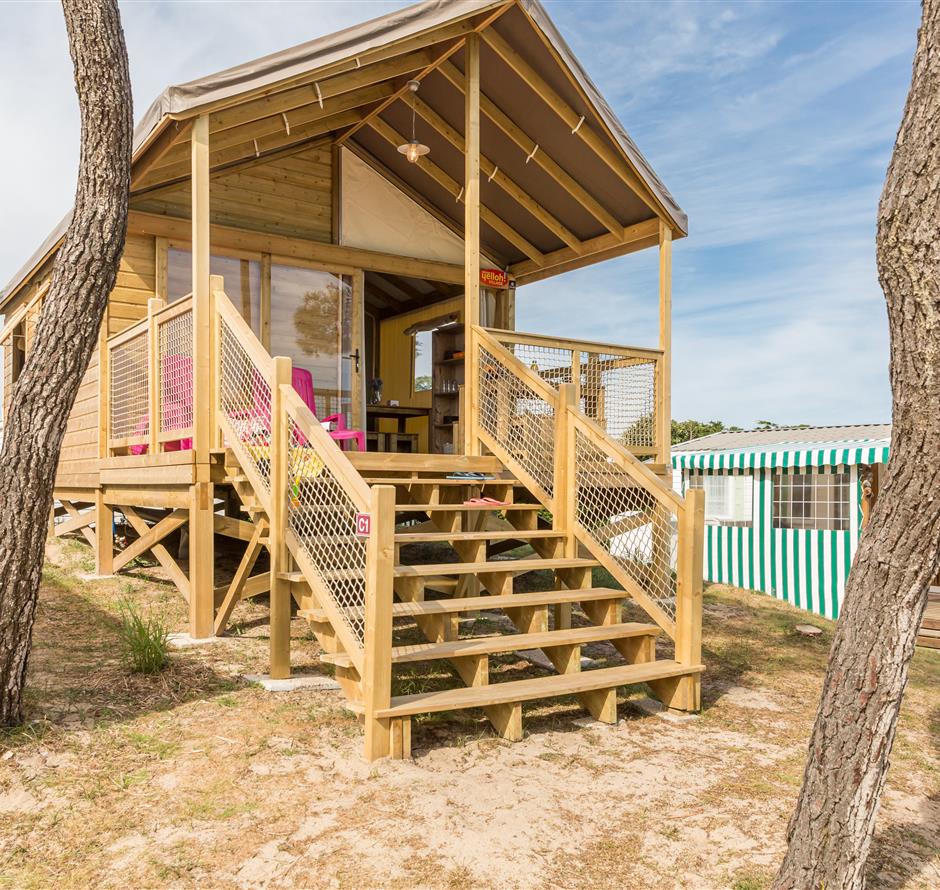 Tente meublée Carrelet 2 chambres avec sanitaire- camping bord de mer- vendée - Camping Saint Hilaire de Riez