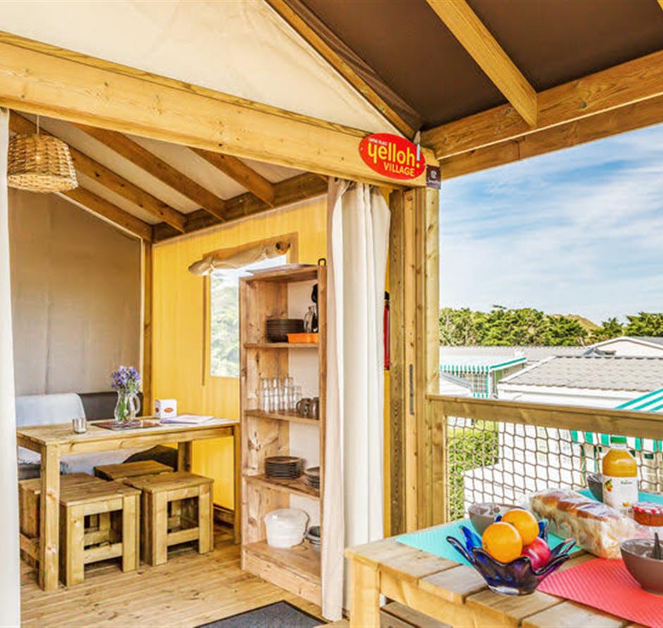 Tente meublée Carrelet 2 chambres avec sanitaire- camping bord de mer- vendée - Camping Saint Hilaire de Riez