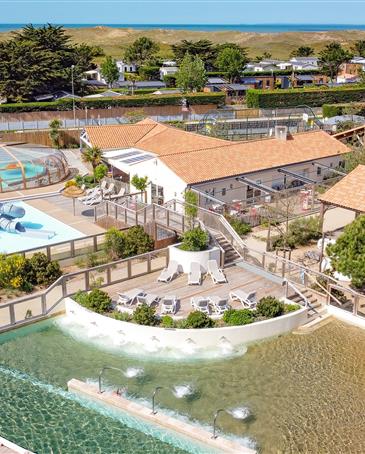 agrandissement de l'espace aquatique avec création d'un lagon de sable  - Camping Saint Hilaire de Riez