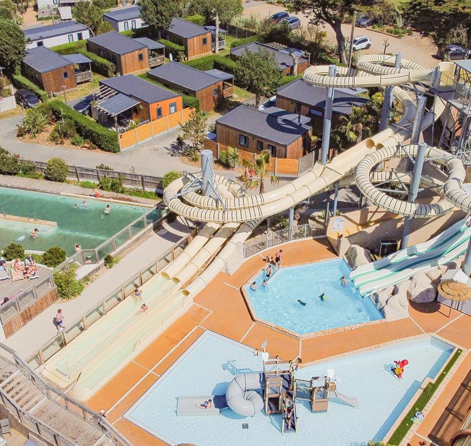 Espace aquatique vue du ciel par un drone - Camping Saint Hilaire de Riez