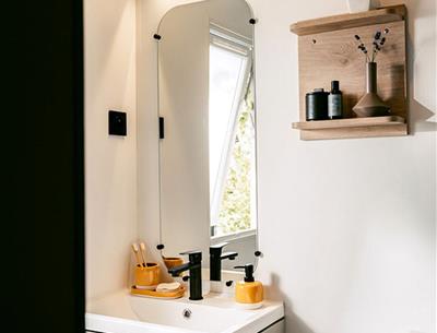 Salle de bain luxueuse et lumineuse dans un camping à St-Hilaire-de-Riez