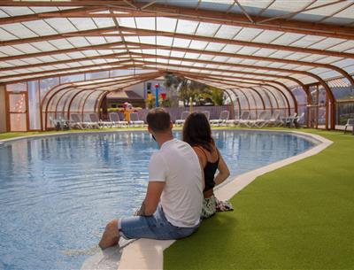 Camping 5 étoiles à St Hilaire de Riez avec piscine couverte 