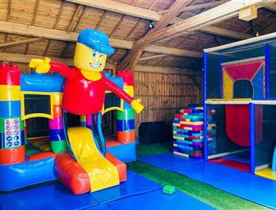 Camping La Pomme de Pin salle de jeux