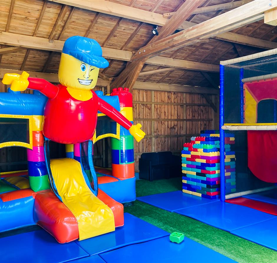 Camping La Pomme de Pin salle de jeux - Camping Saint Hilaire de Riez