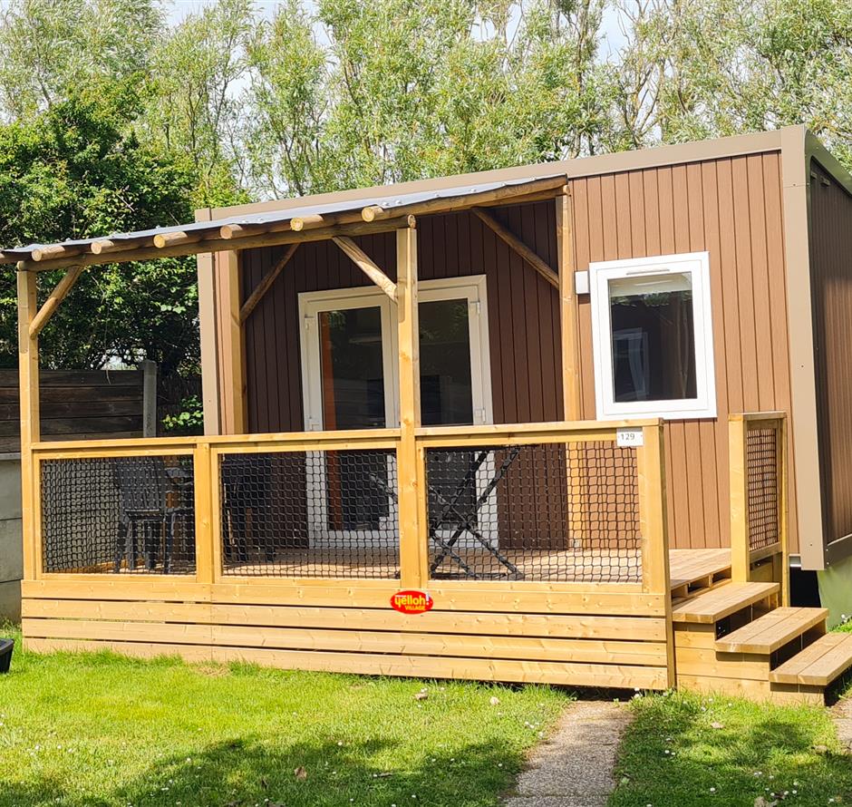 Vue extérieure du Cottage 2 personnes 1 chambre 4 fleurs camping Vendée - Camping Saint Hilaire de Riez