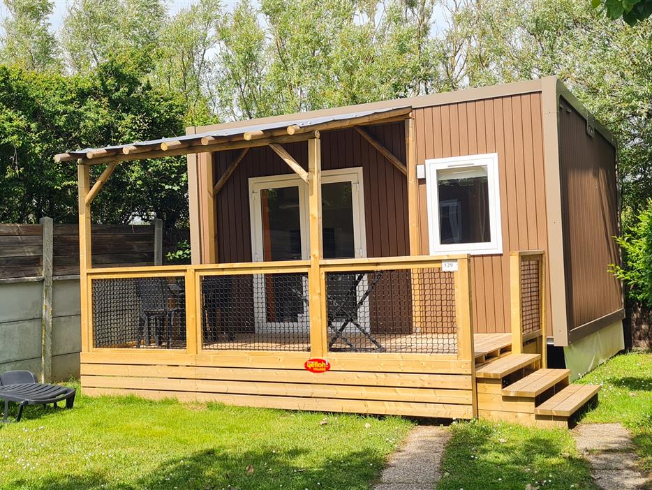 Vue extérieure du Cottage 2 personnes 1 chambre 4 fleurs camping Vendée - Camping Saint Hilaire de Riez